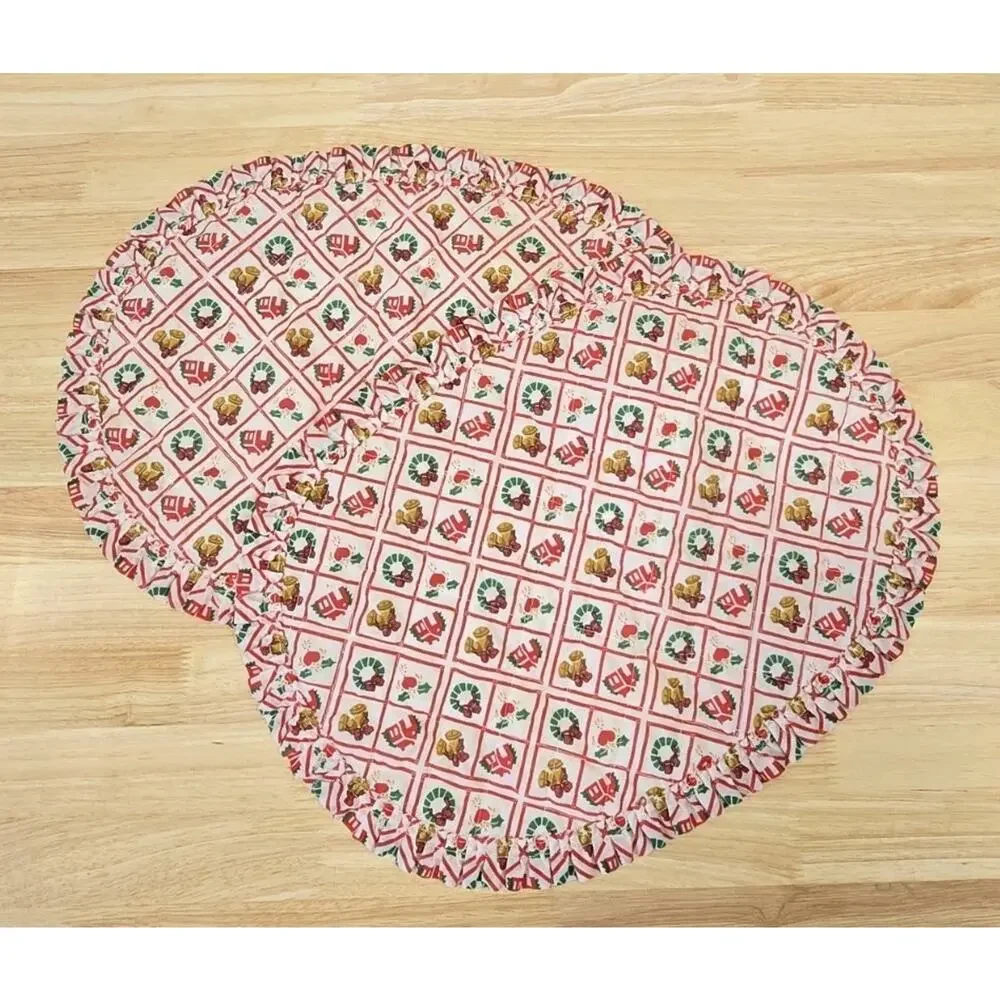 2 Vintage Town & Country Christmas Placemats Quilted Oval Holiday Table Linens